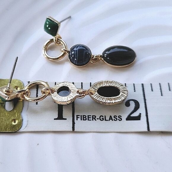 Lot of 2 | Vtg gold tone faux stone earrings - Picture 9 of 13